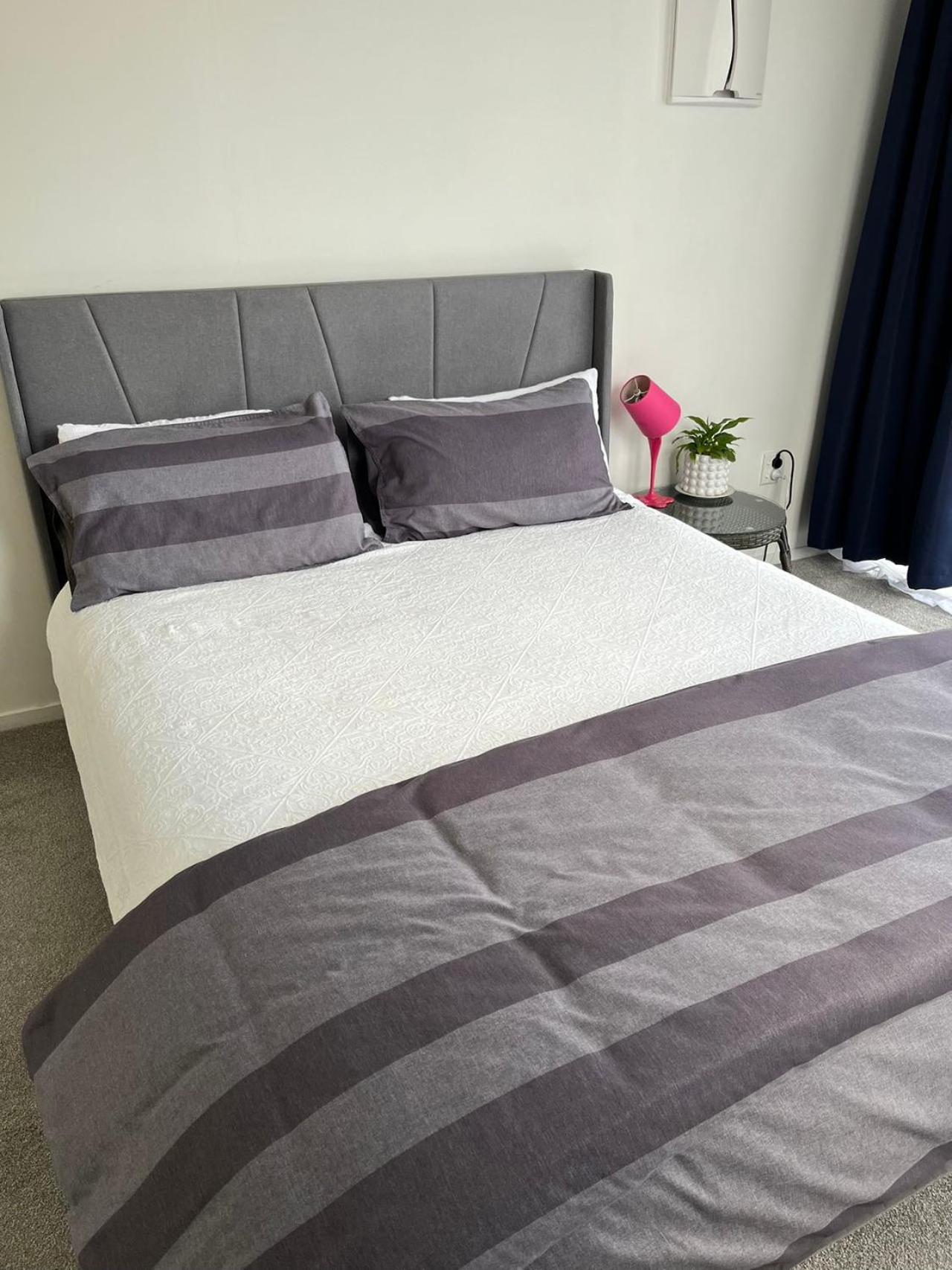 Totara Vale, Free Coffee, Parking And Wifi, Near Glenfield Mall And Highway 18,1 Auckland Luaran gambar